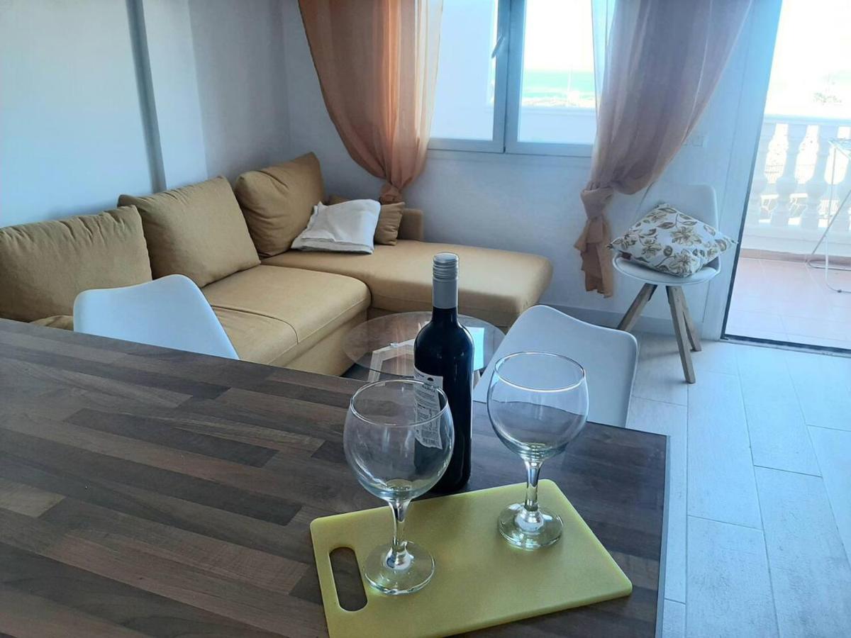1 Bedroom Giuly Sea Views In Los Cristianos لوس كريستيانوس المظهر الخارجي الصورة
